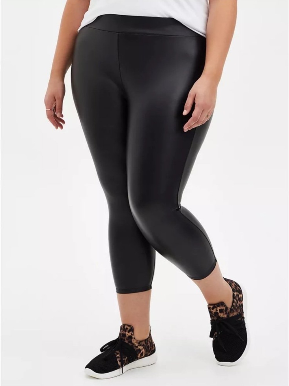 NWOT TORRID PLUS 2X TORRID Coated Ponte Macrame Back Platinum Legging